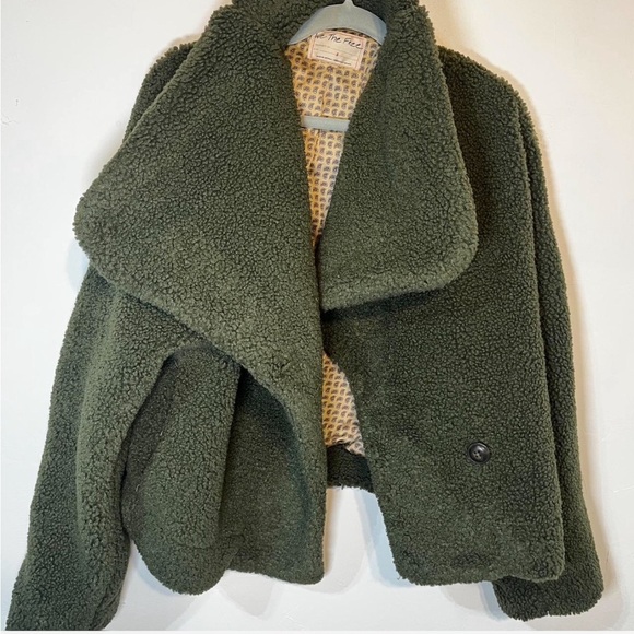 Free People We The Free Izzy Wrap Olive Green Oversized Teddy Jacket Small - Picture 3 of 3